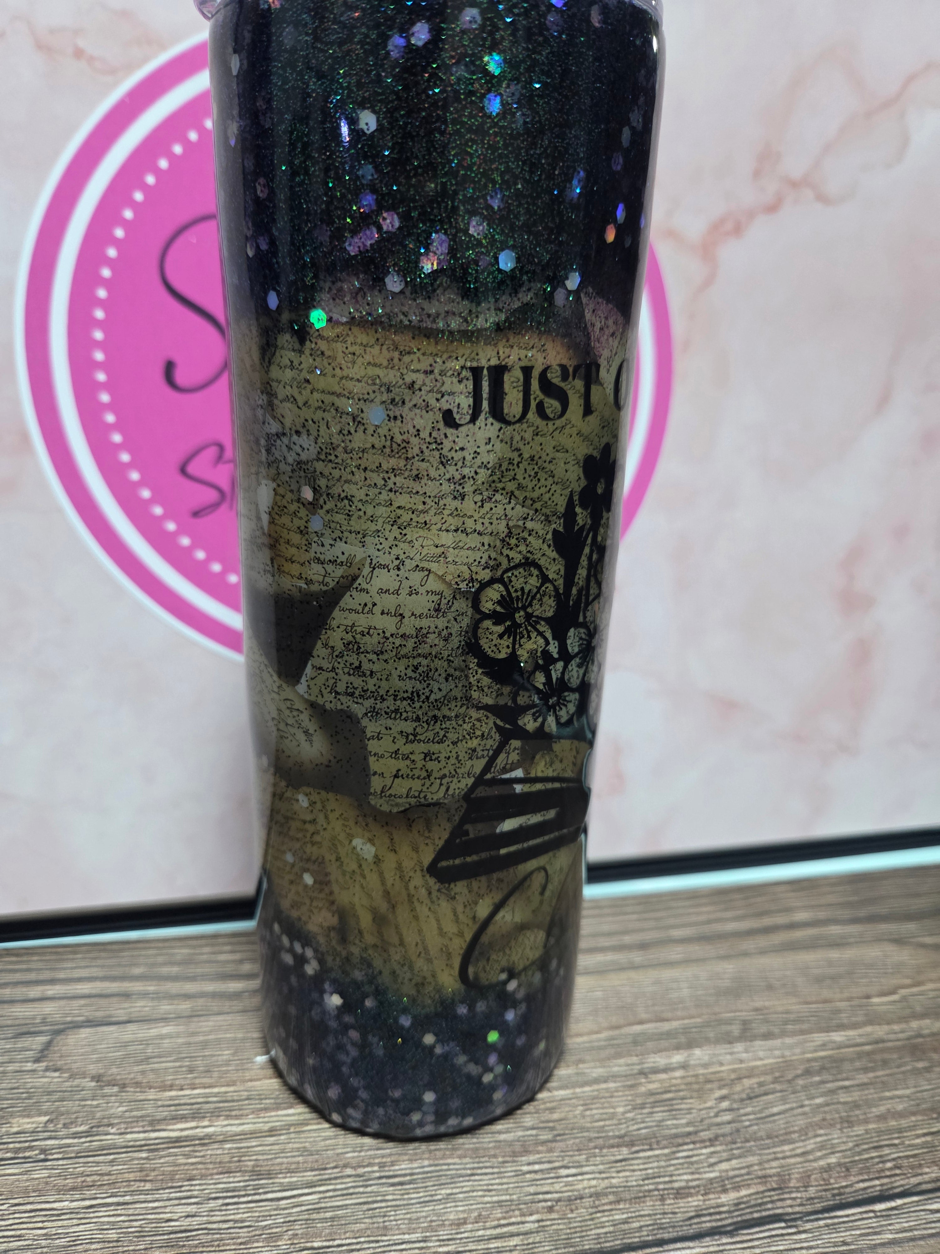 Glitter resin tumbler