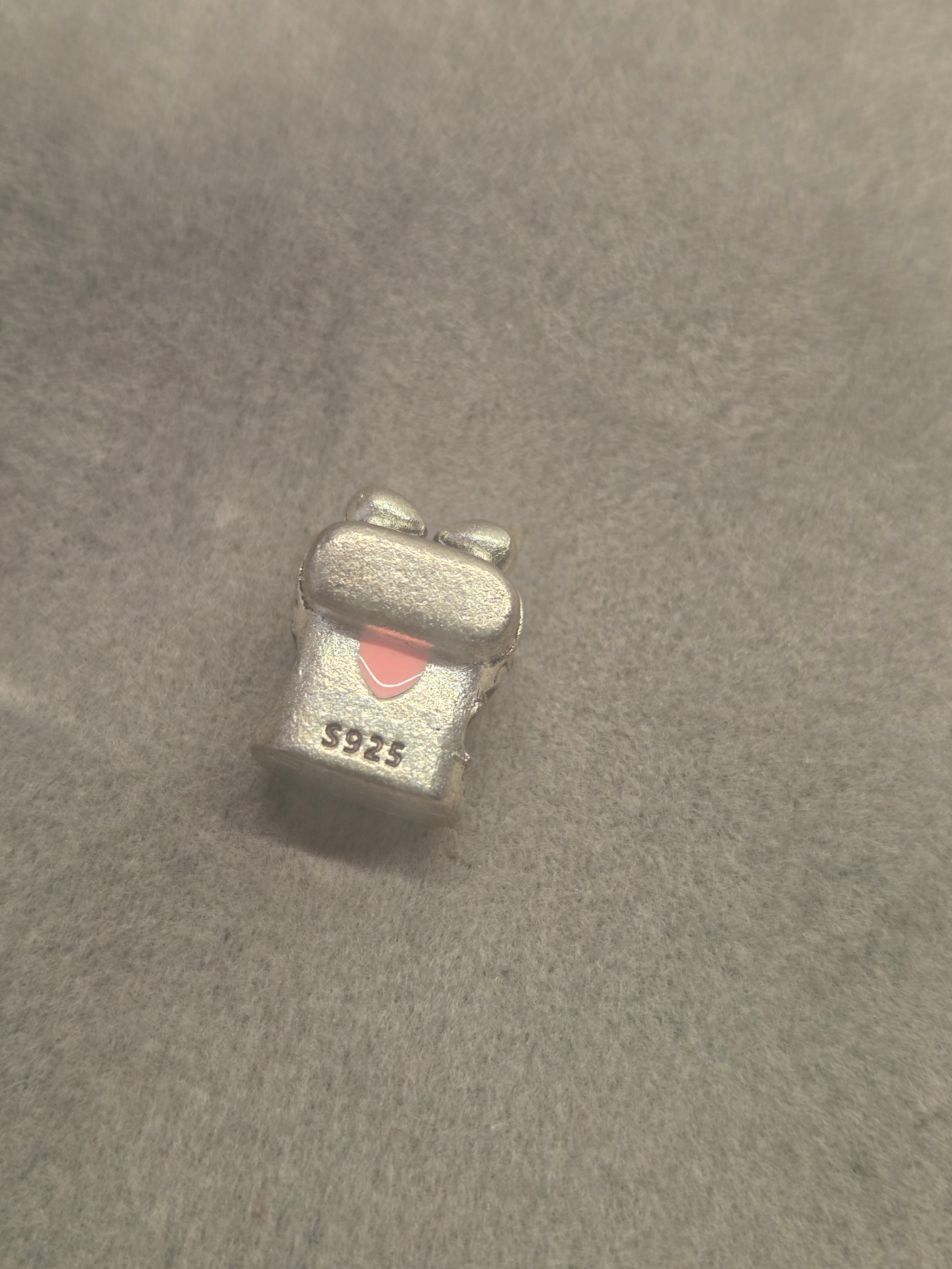 Earphones charm