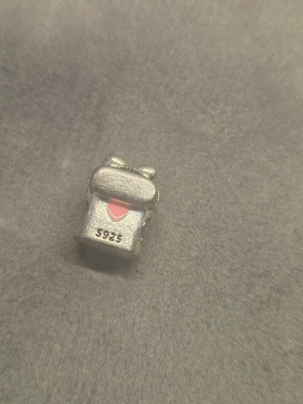 Earphones charm
