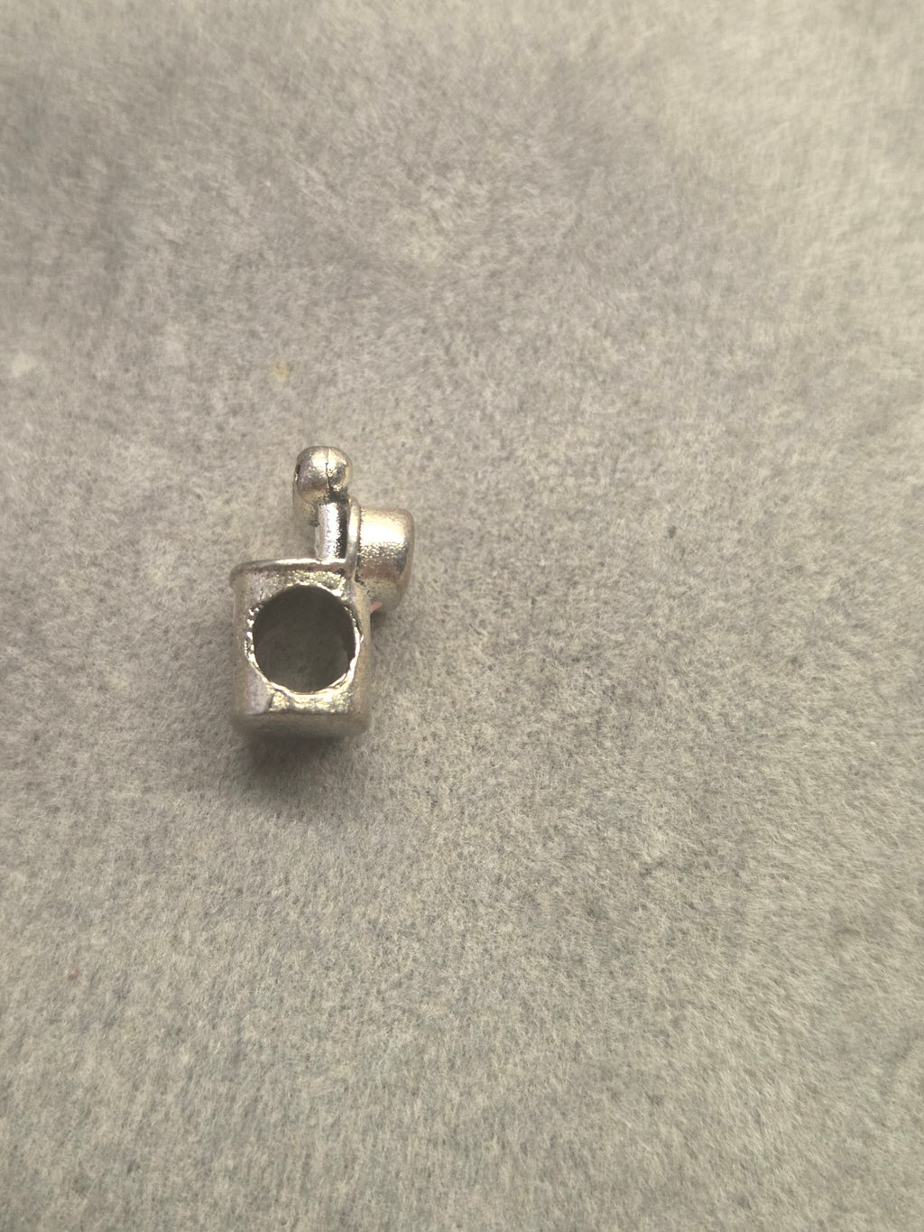 Earphones charm
